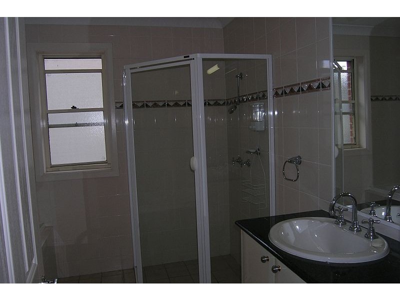 33 Walkers Drive, Lane Cove NSW 2066