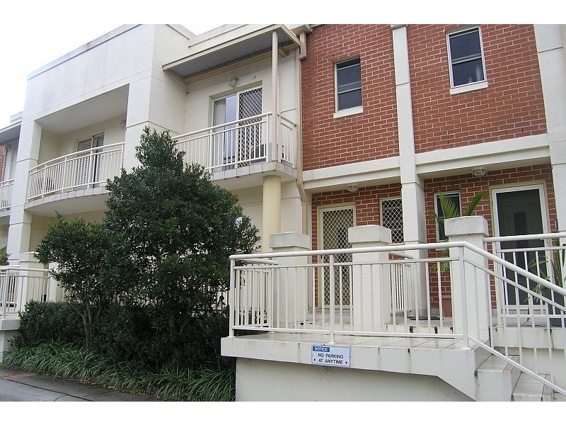 33 Walkers Drive, Lane Cove NSW 2066