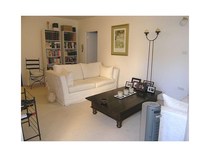 2/75 Bradleys Head Road, Mosman NSW 2088