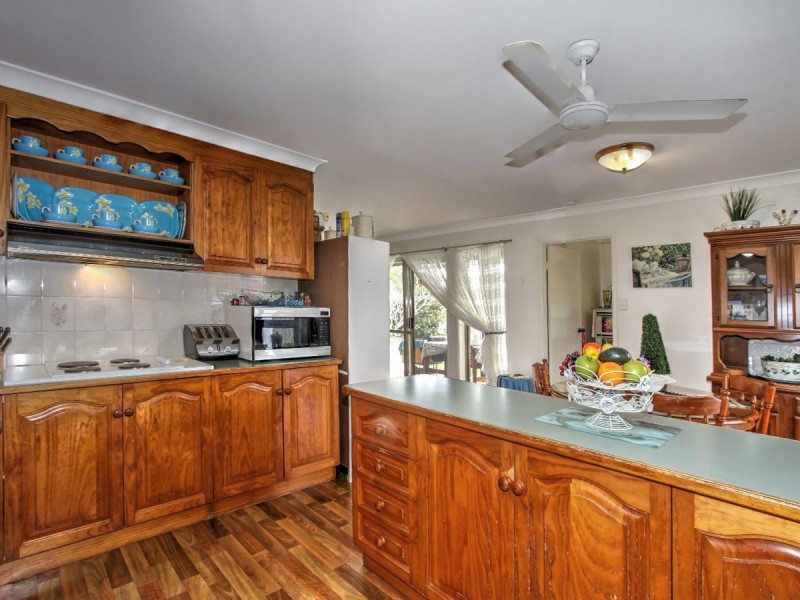 61 Helsham Street, Point Vernon QLD 4655