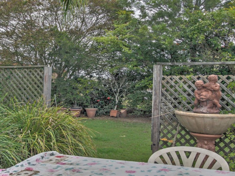 61 Helsham Street, Point Vernon QLD 4655