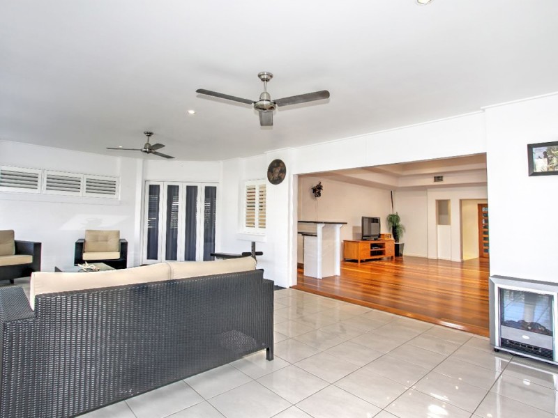 5 Pinehurst Drive, Wondunna QLD 4655