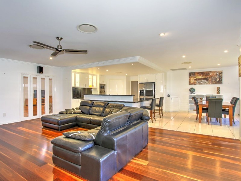 5 Pinehurst Drive, Wondunna QLD 4655