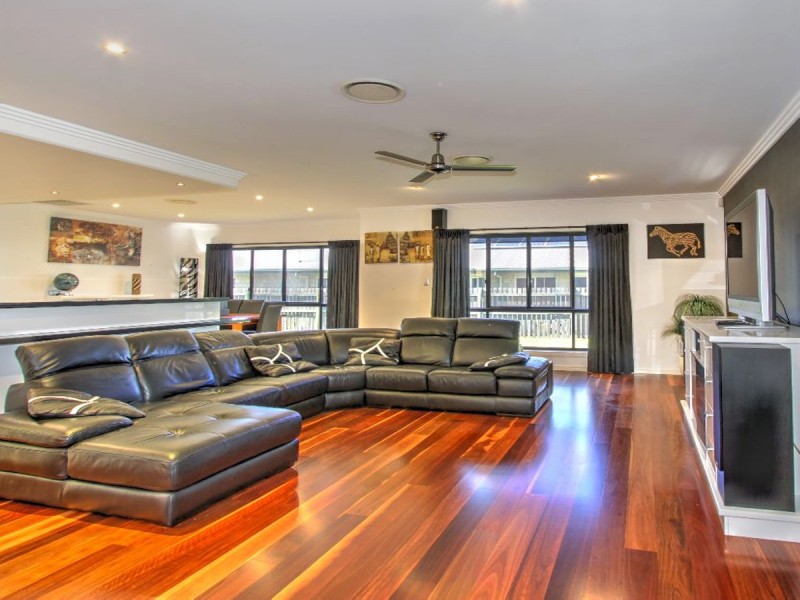 5 Pinehurst Drive, Wondunna QLD 4655