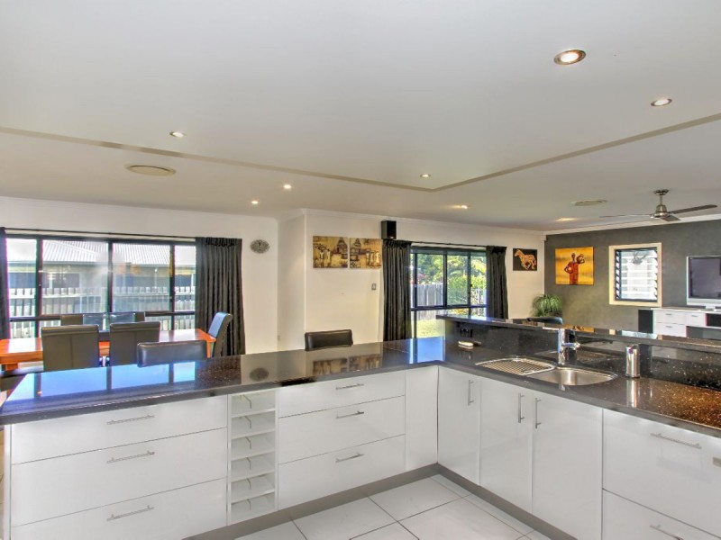 5 Pinehurst Drive, Wondunna QLD 4655