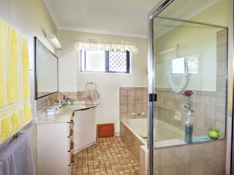 65 Cunningham Street, Torquay QLD 4655