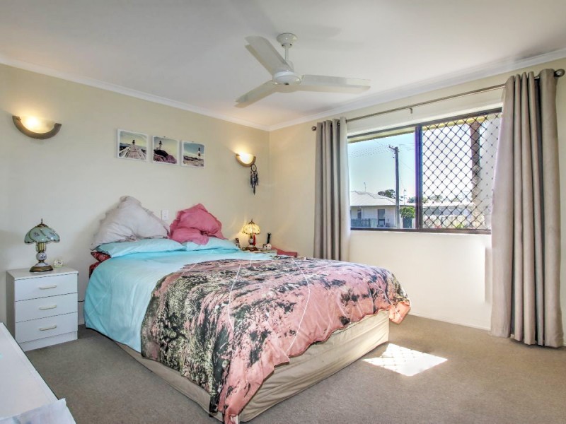 65 Cunningham Street, Torquay QLD 4655