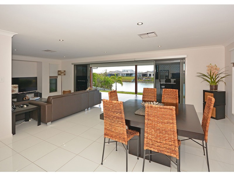 43 Endeavour Way, Eli Waters QLD 4655