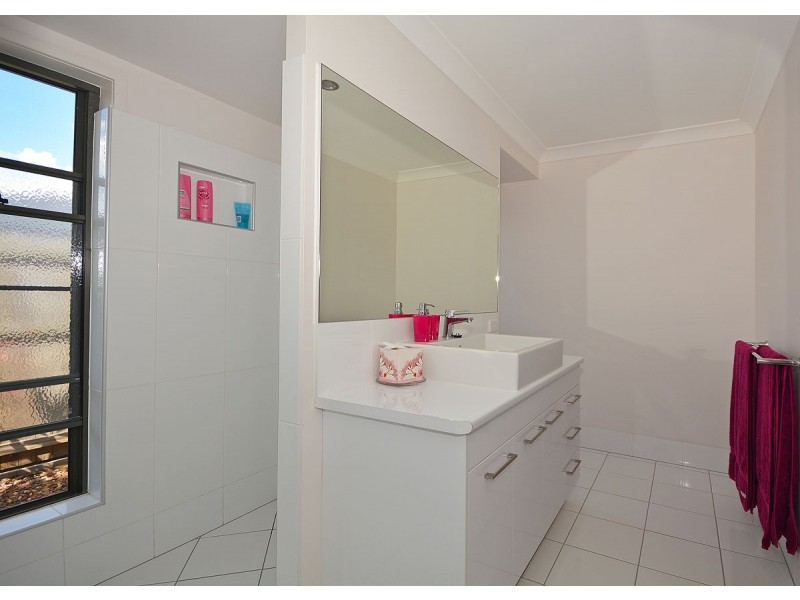 43 Endeavour Way, Eli Waters QLD 4655