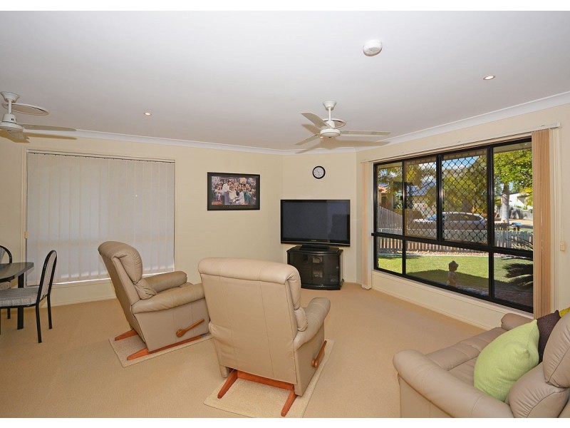 10 Treviso Court, Urangan QLD 4655