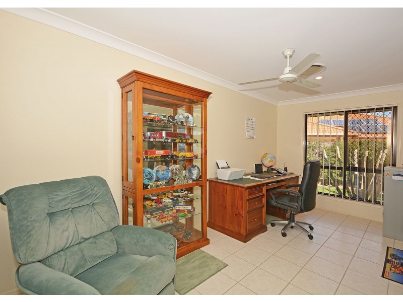 10 Treviso Court, Urangan QLD 4655