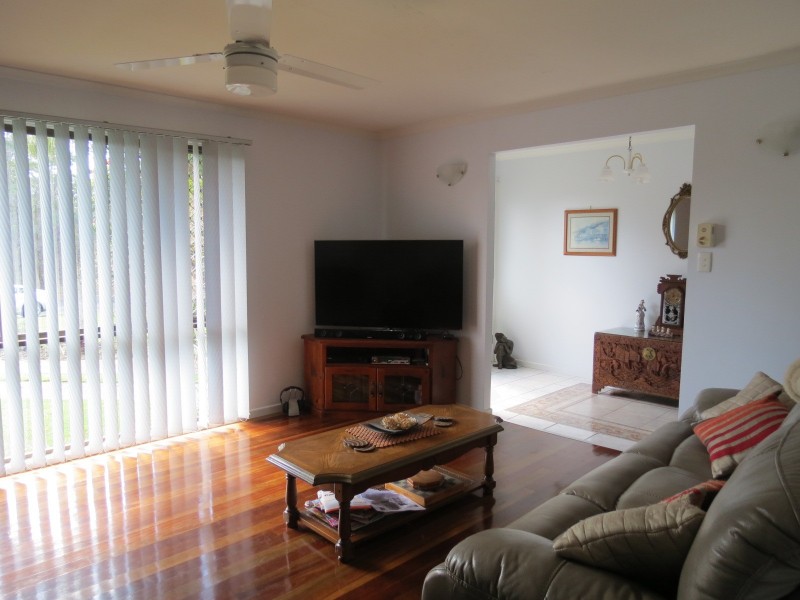 2 Allerton Road, Booral QLD 4655