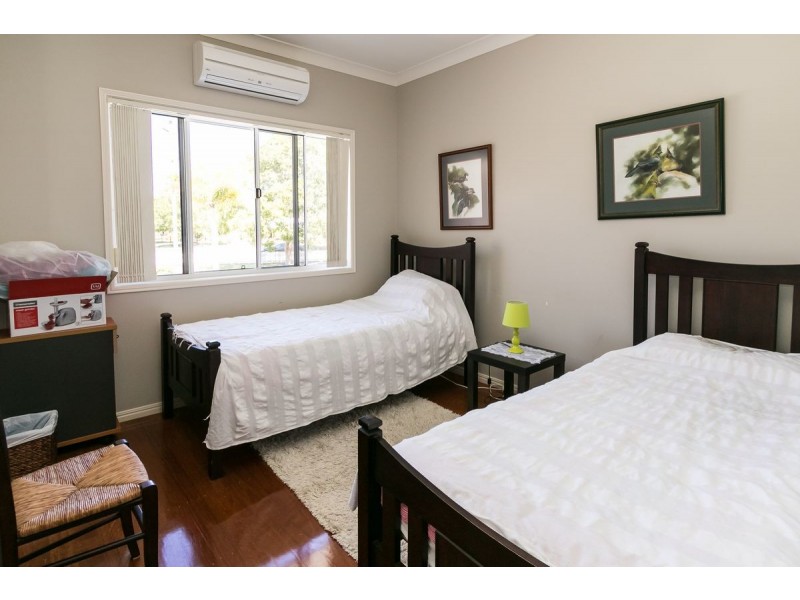 25 Francis Avenue, Booral QLD 4655