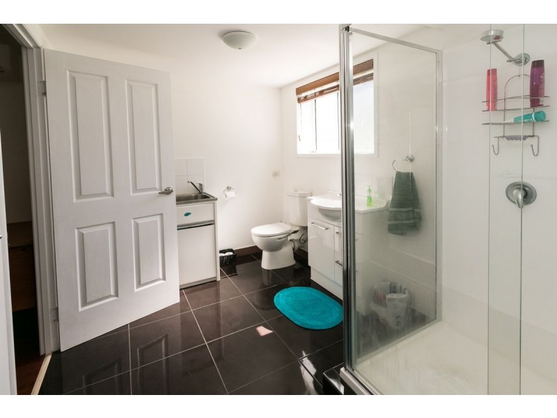 25 Francis Avenue, Booral QLD 4655