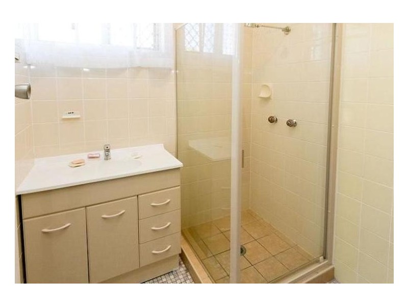 17 McKean Road, Scarness QLD 4655