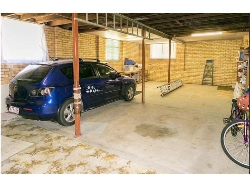 17 McKean Road, Scarness QLD 4655