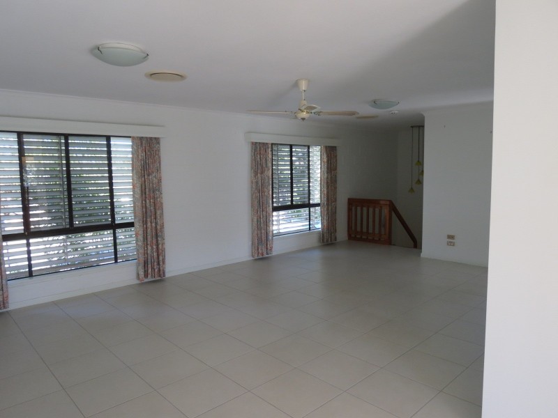 24 Prince Street, Urangan QLD 4655