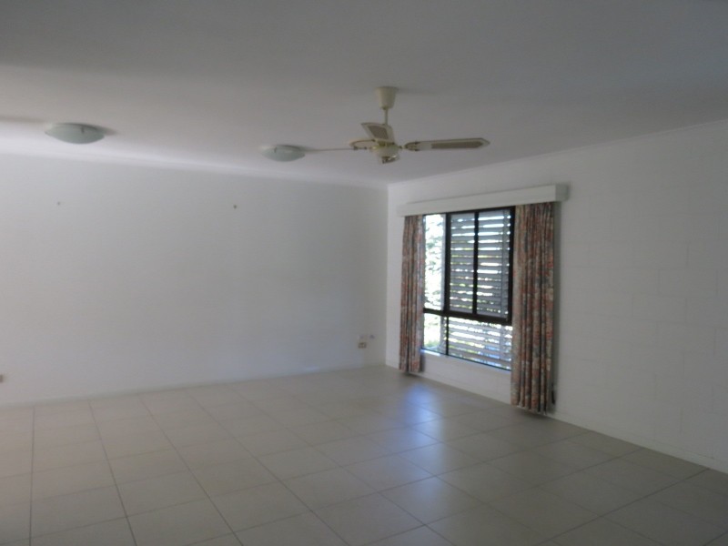 24 Prince Street, Urangan QLD 4655