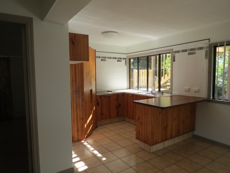 24 Prince Street, Urangan QLD 4655