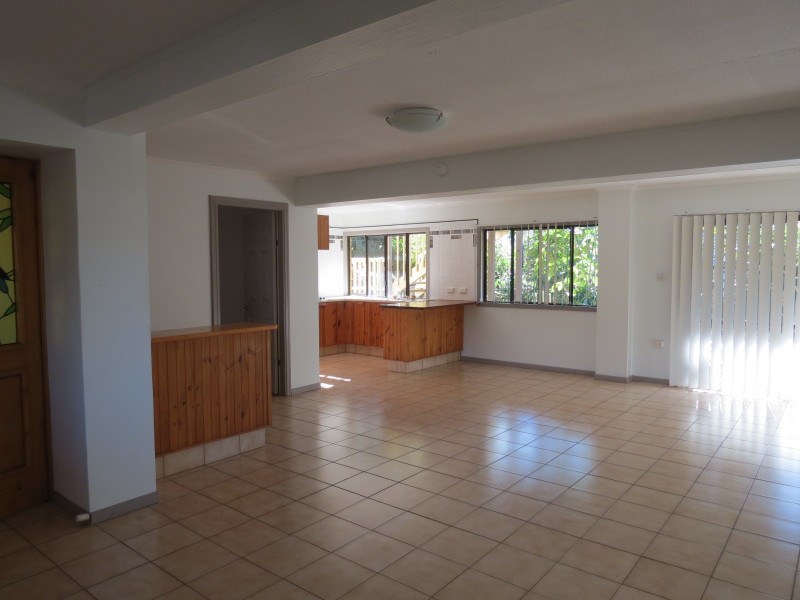 24 Prince Street, Urangan QLD 4655