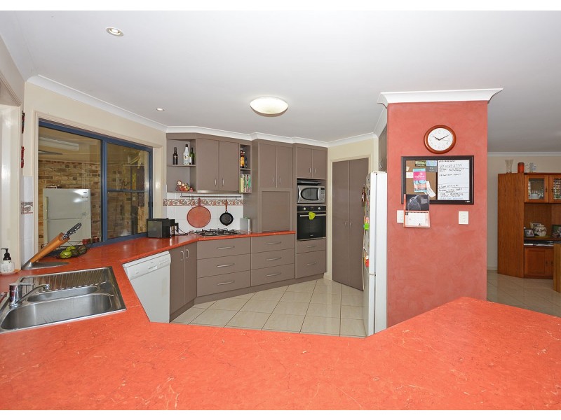 14 Kingston Close, Wondunna QLD 4655