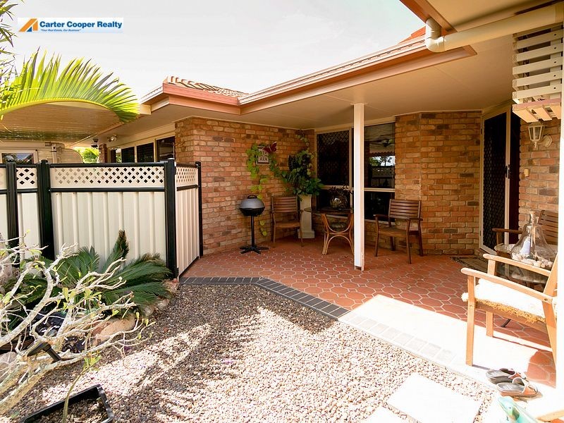 33 Bowerbird Avenue, Eli Waters QLD 4655