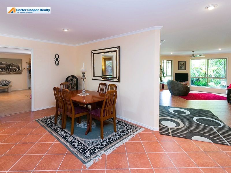 33 Bowerbird Avenue, Eli Waters QLD 4655