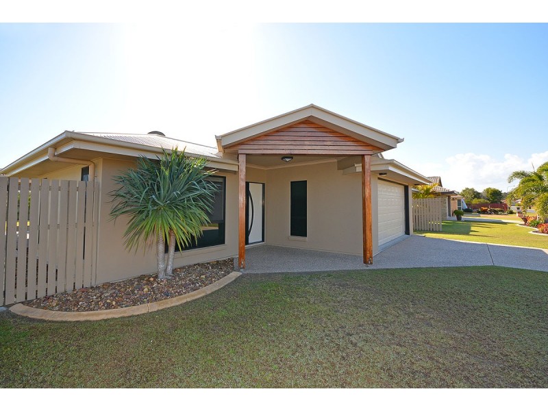 17 Kestrel Court, Eli Waters QLD 4655
