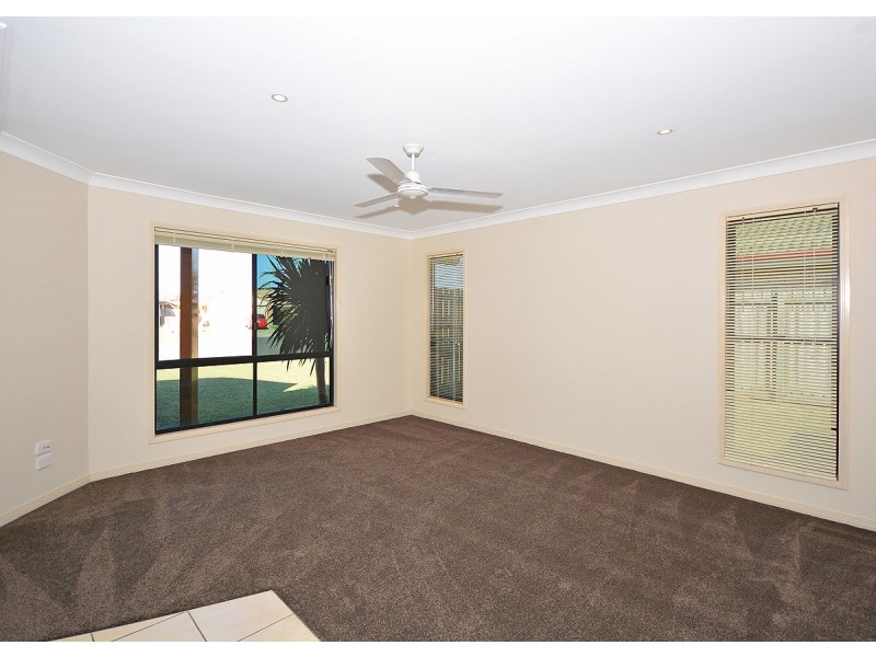 17 Kestrel Court, Eli Waters QLD 4655