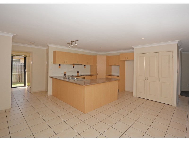 17 Kestrel Court, Eli Waters QLD 4655