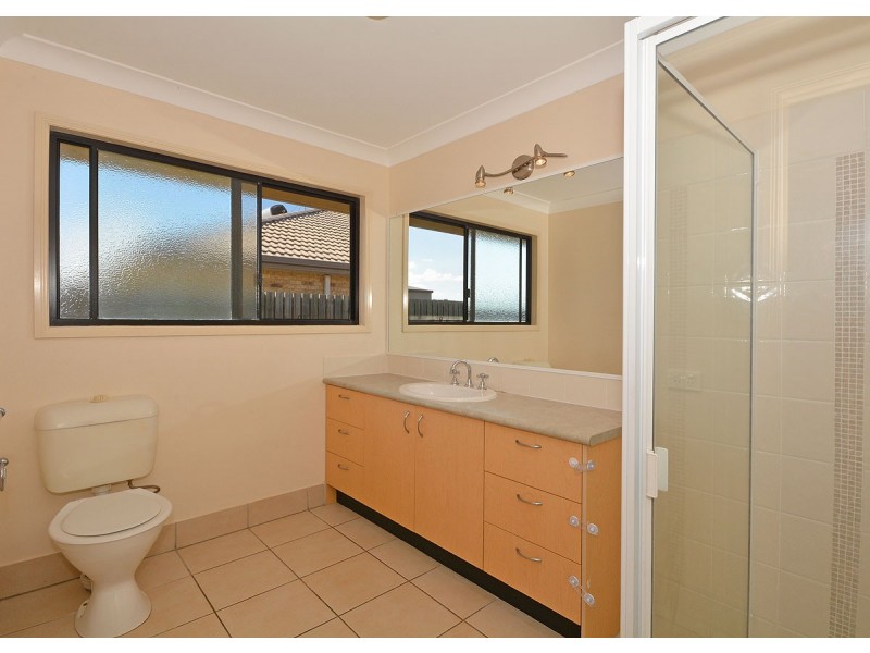 17 Kestrel Court, Eli Waters QLD 4655