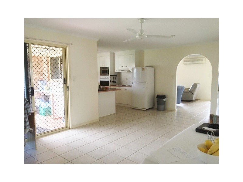 14 Sharyn Court, Point Vernon QLD 4655