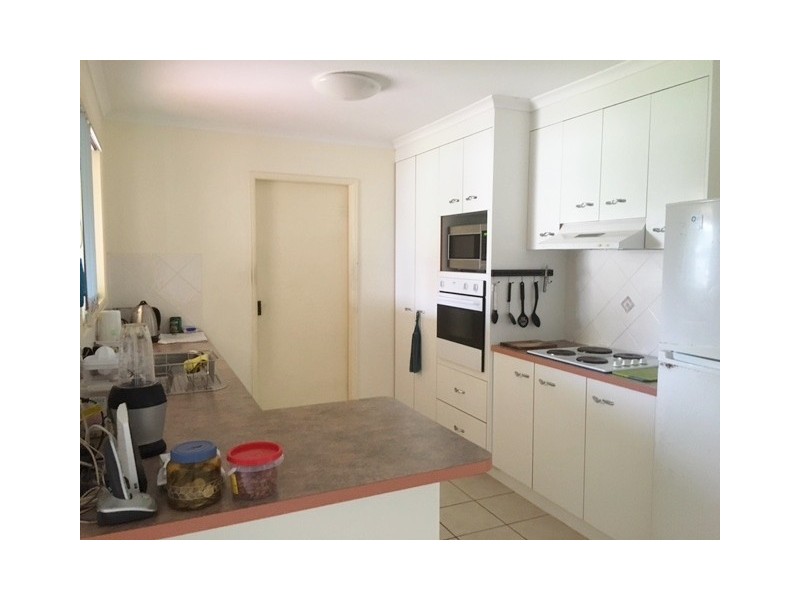 14 Sharyn Court, Point Vernon QLD 4655