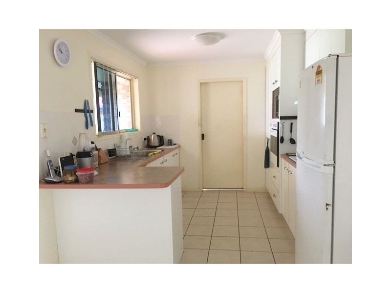 14 Sharyn Court, Point Vernon QLD 4655