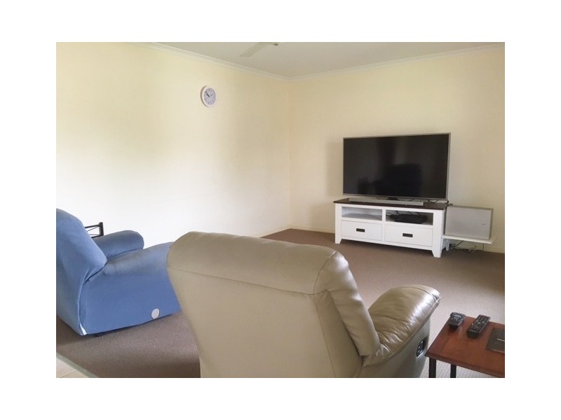 14 Sharyn Court, Point Vernon QLD 4655