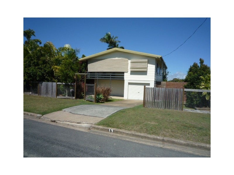 13 Paradise Street, Point Vernon QLD 4655