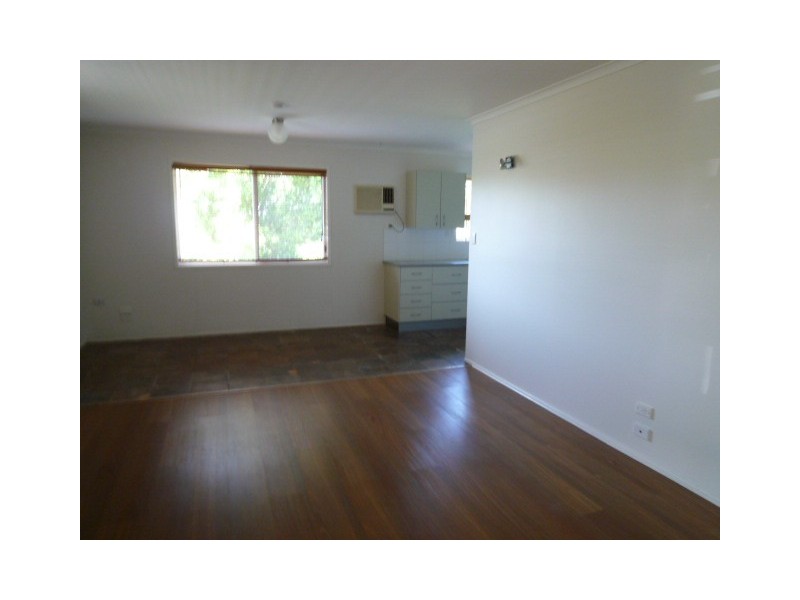 13 Paradise Street, Point Vernon QLD 4655