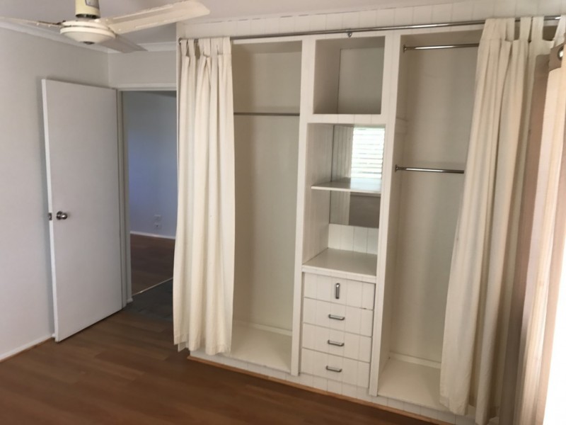 13 Paradise Street, Point Vernon QLD 4655