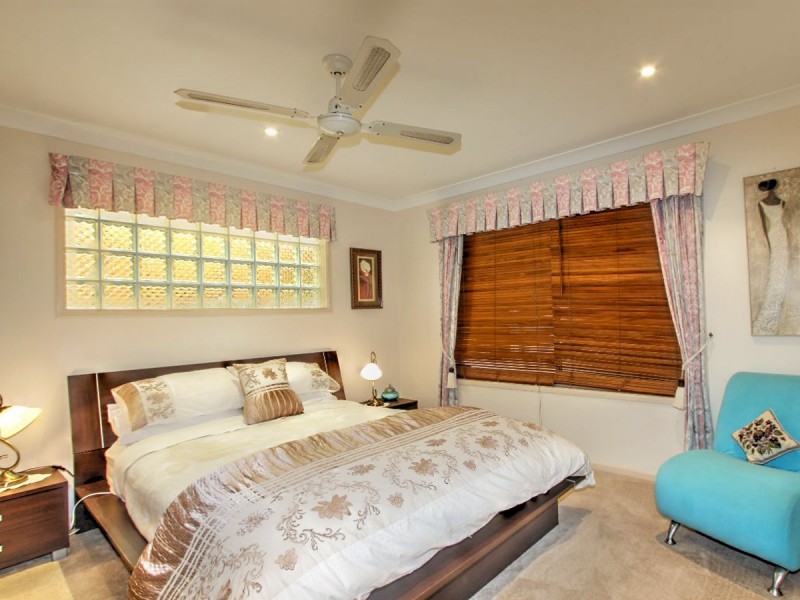 41 Shore Road East, Urangan QLD 4655