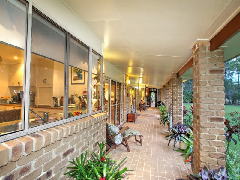 41 Shore Road East, Urangan QLD 4655