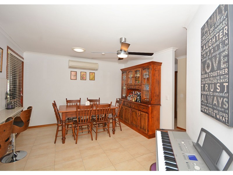 11 North Street, Point Vernon QLD 4655