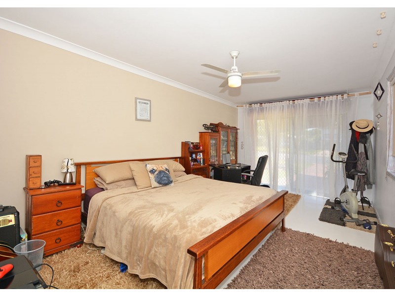 11 North Street, Point Vernon QLD 4655