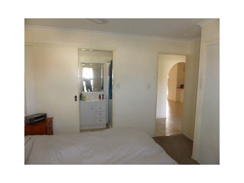 14 Sharyn Court, Point Vernon QLD 4655