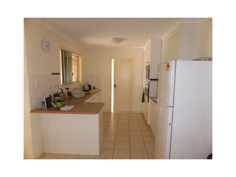 14 Sharyn Court, Point Vernon QLD 4655