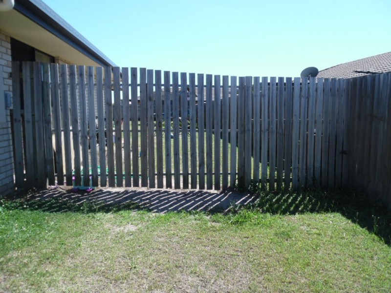 3 Pharlap Court, Point Vernon QLD 4655