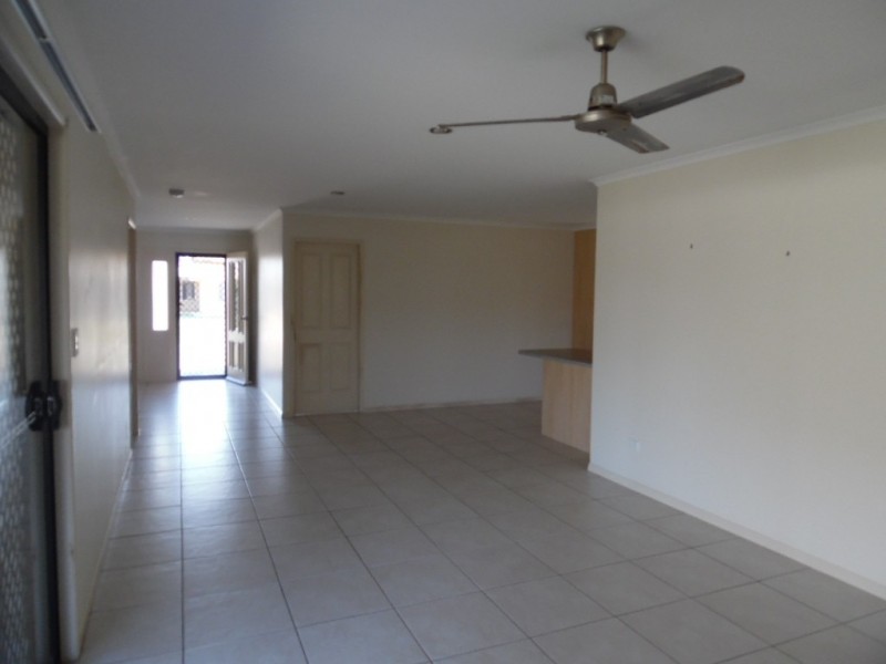 3 Pharlap Court, Point Vernon QLD 4655