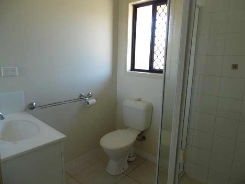 3 Pharlap Court, Point Vernon QLD 4655