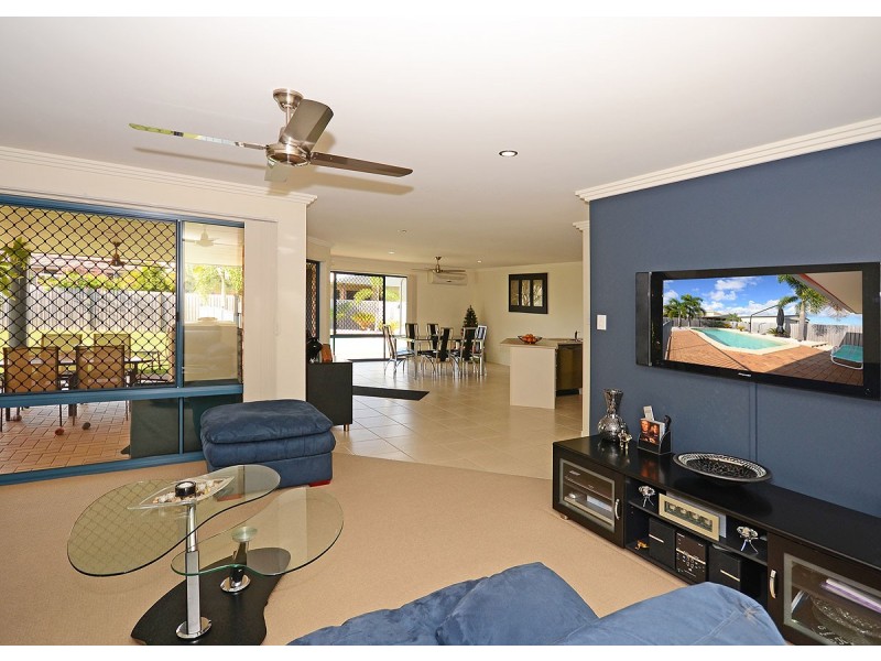 37 Pembridge Circuit, Urraween QLD 4655