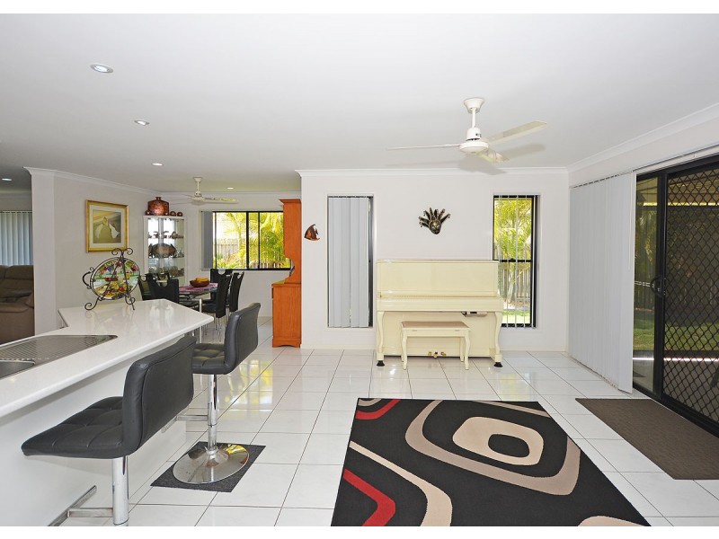 17 Bianca Court, Torquay QLD 4655