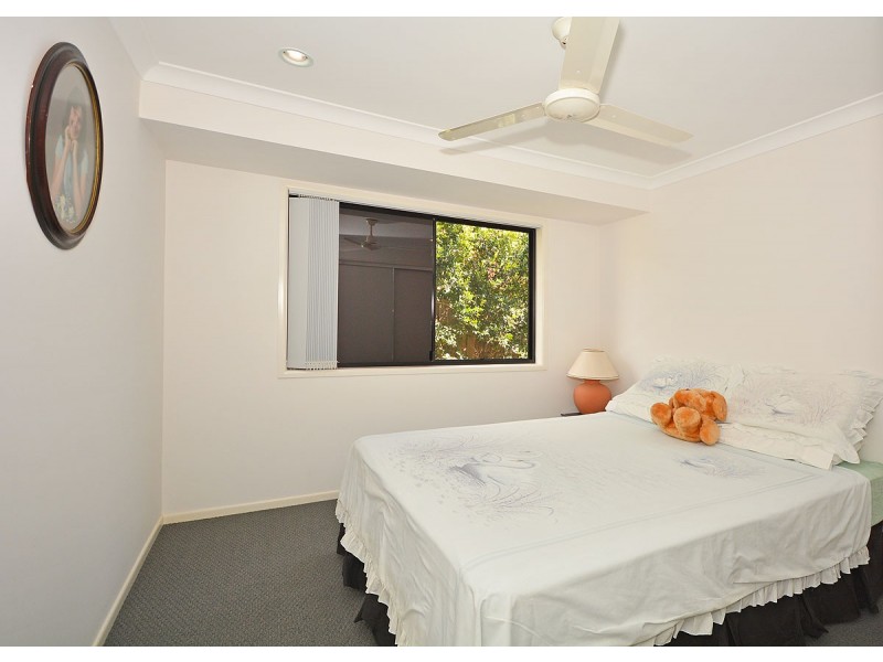 17 Bianca Court, Torquay QLD 4655